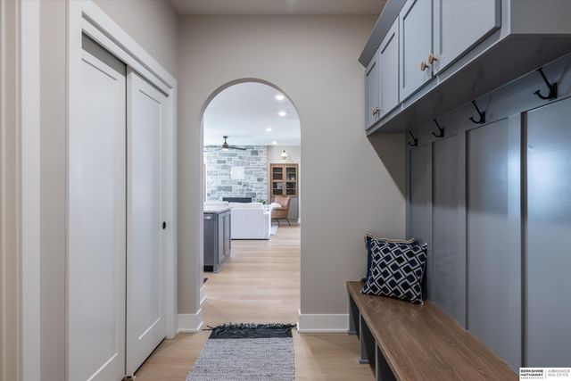 21907 Parkview Drive, Gretna, NE 68028