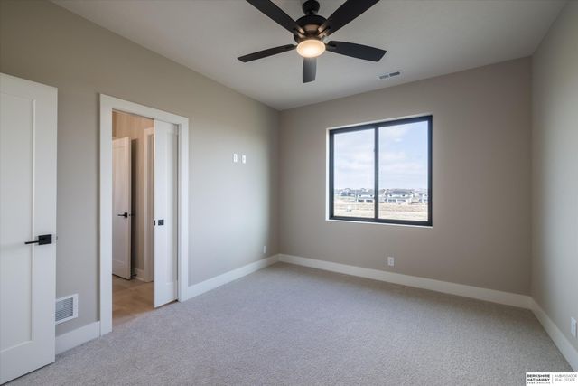 21907 Parkview Drive, Gretna, NE 68028