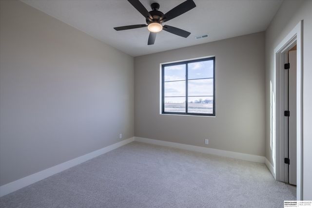 21907 Parkview Drive, Gretna, NE 68028