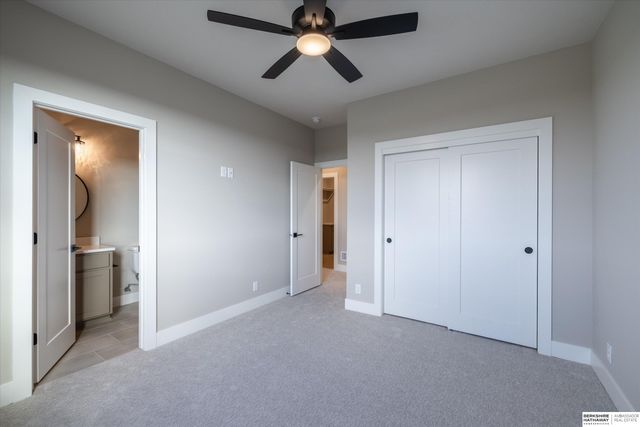 21907 Parkview Drive, Gretna, NE 68028