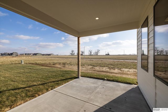 21907 Parkview Drive, Gretna, NE 68028