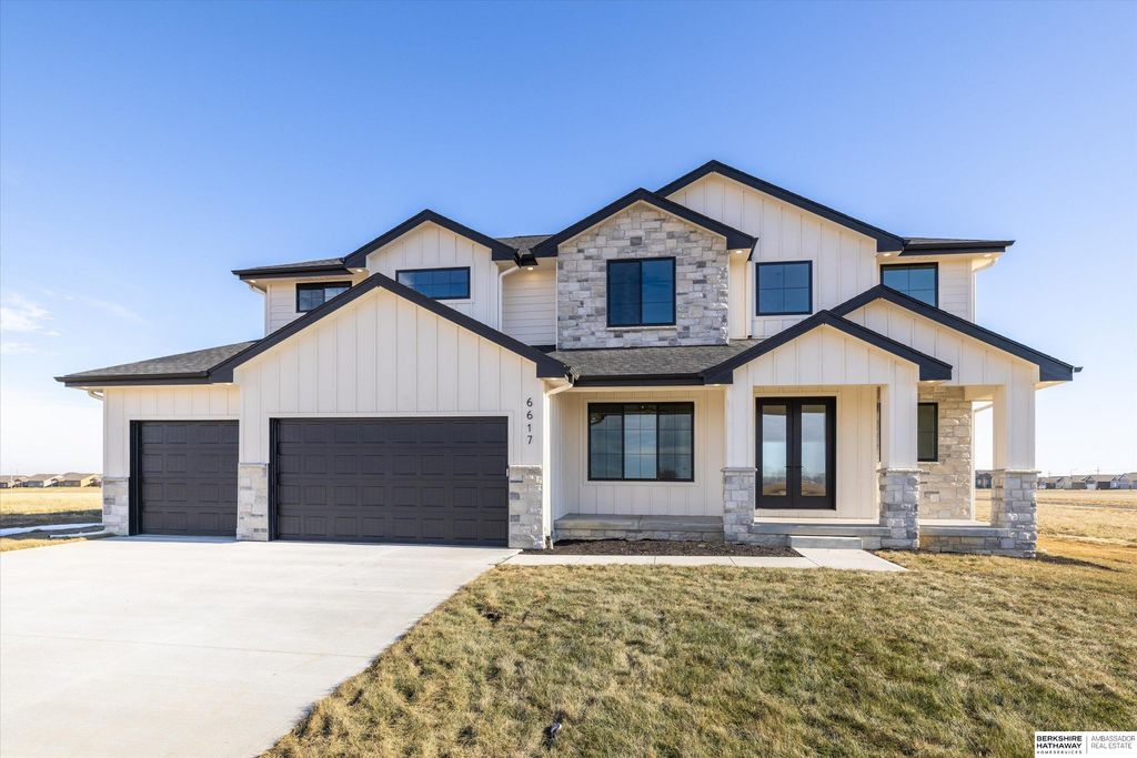 21907 Parkview Drive, Gretna, NE 68028