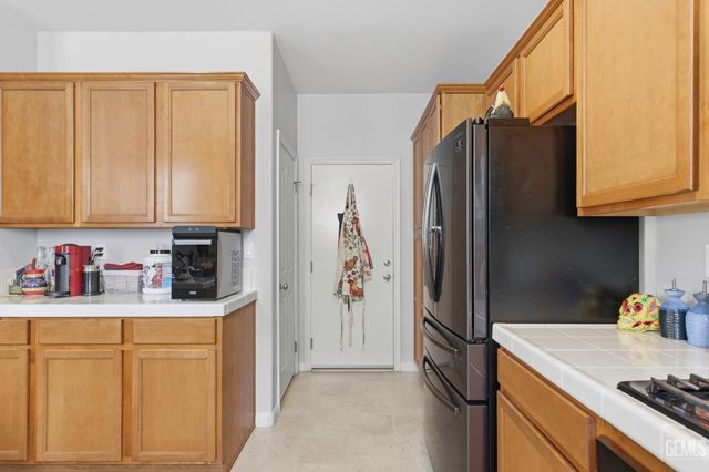 1808 New Riders Street, Bakersfield, CA 93311