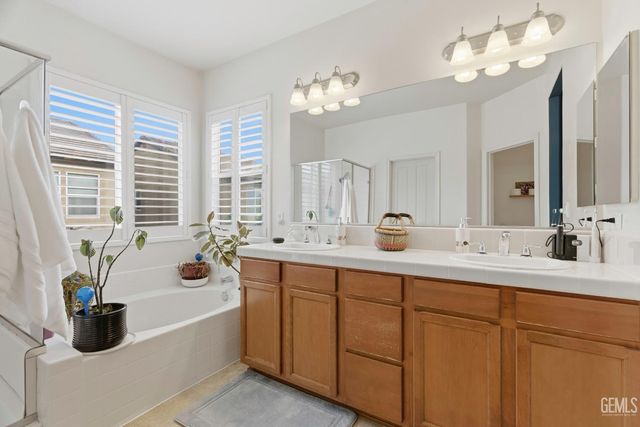 1808 New Riders Street, Bakersfield, CA 93311