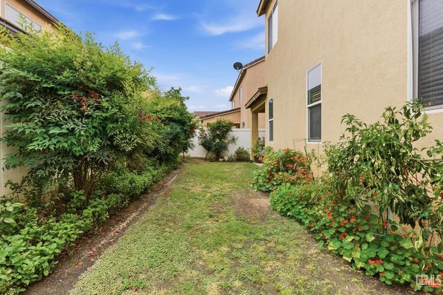 1808 New Riders Street, Bakersfield, CA 93311