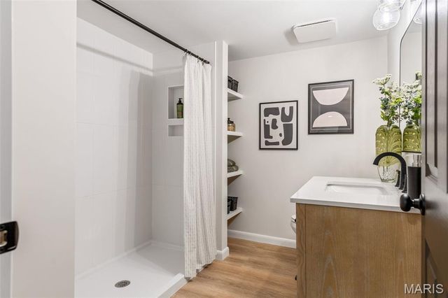 8034 Appleton Drive, University City, MO 63130