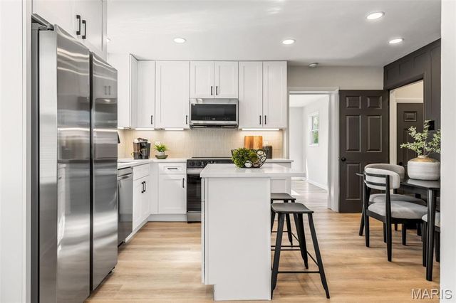 8034 Appleton Drive, University City, MO 63130