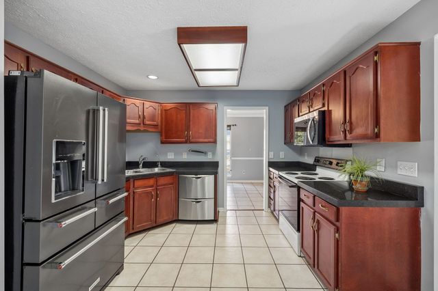 1036 Tonyawood Dr, Old Hickory, TN 37138