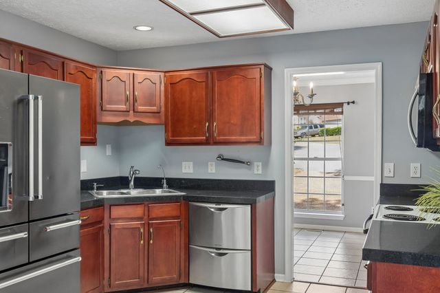 1036 Tonyawood Dr, Old Hickory, TN 37138