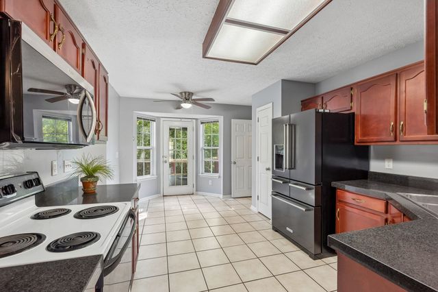1036 Tonyawood Dr, Old Hickory, TN 37138