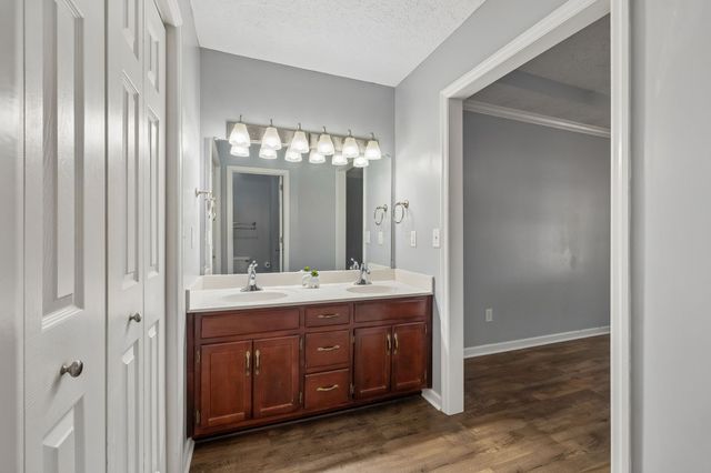 1036 Tonyawood Dr, Old Hickory, TN 37138