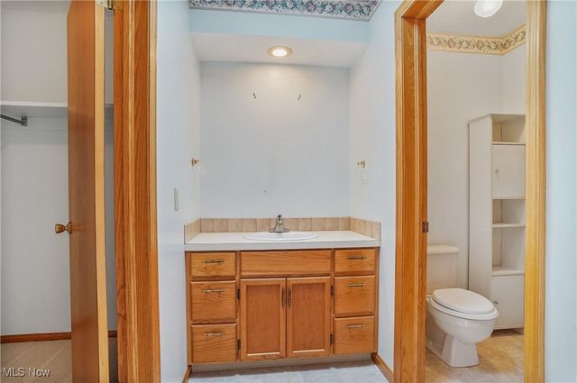 1660 Martin Road, Mogadore, OH 44260