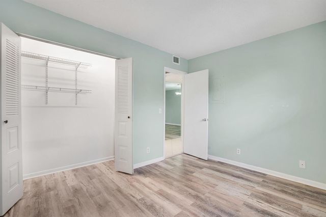 12800 SW 7th 206g, Pembroke Pines, FL 33027