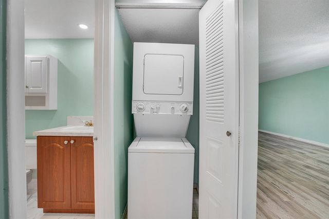 12800 SW 7th 206g, Pembroke Pines, FL 33027