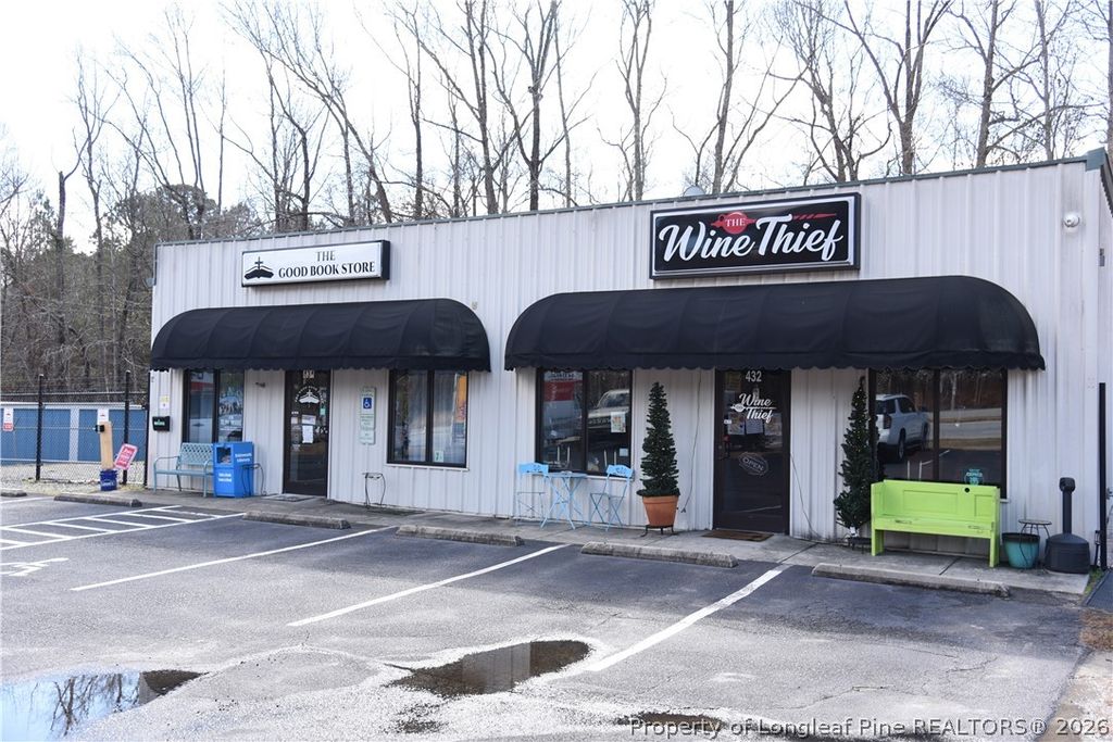 432 E Cornelius Harnett Boulevard E 1 and 2, Lillington, NC 27546 — exterior