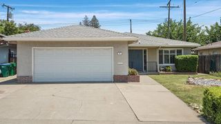 8 N Cambridge Dr, Lodi, CA 95242