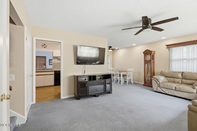 5326 Grosse Point Parkway, Toledo, OH 43611