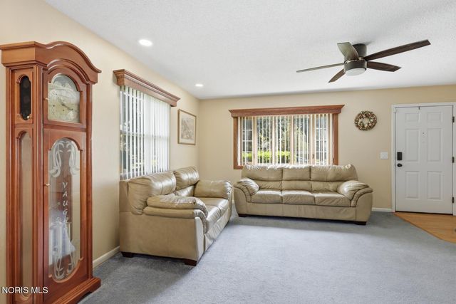 5326 Grosse Point Parkway, Toledo, OH 43611