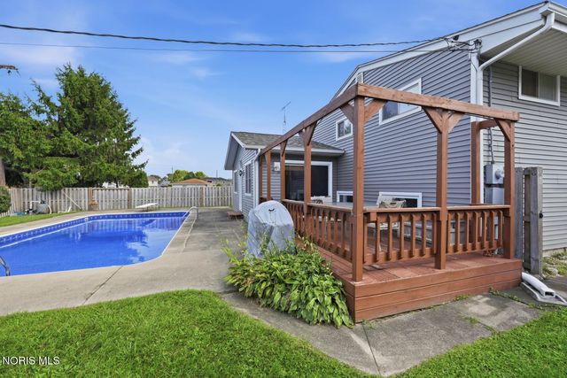 5326 Grosse Point Parkway, Toledo, OH 43611