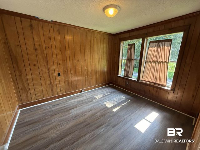 306 Hillside Drive, Chickasaw, AL 36611