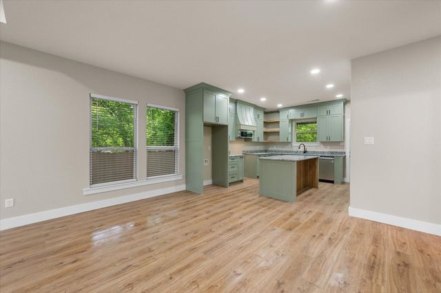 313 E 13th, Corsicana, TX 75110