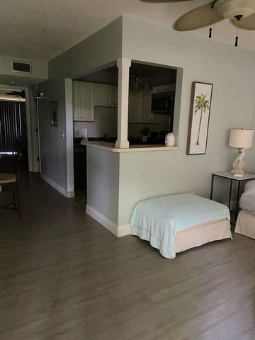 33 Lake Vista Trail 104, Port St. Lucie, FL 34952