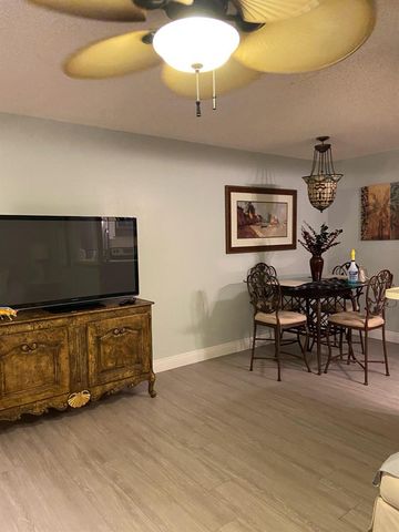 33 Lake Vista Trail 104, Port St. Lucie, FL 34952