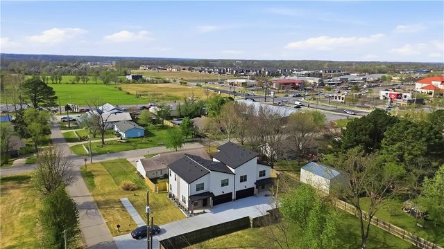 3406 SE K Street 1, Bentonville, AR 72712