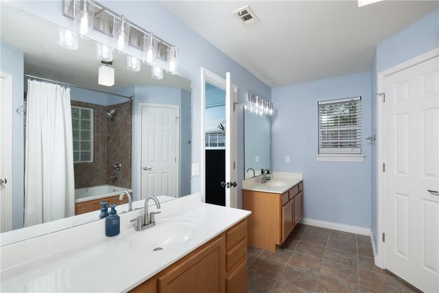 34 Saxony Street, Farmington, AR 72730