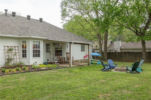 34 Saxony Street, Farmington, AR 72730