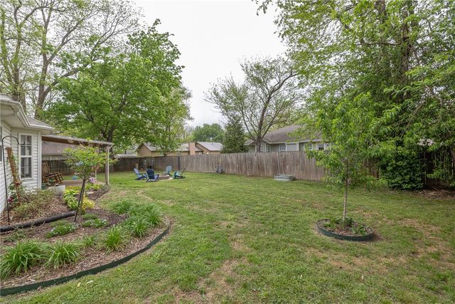 34 Saxony Street, Farmington, AR 72730