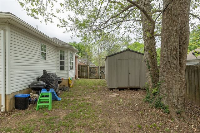 34 Saxony Street, Farmington, AR 72730