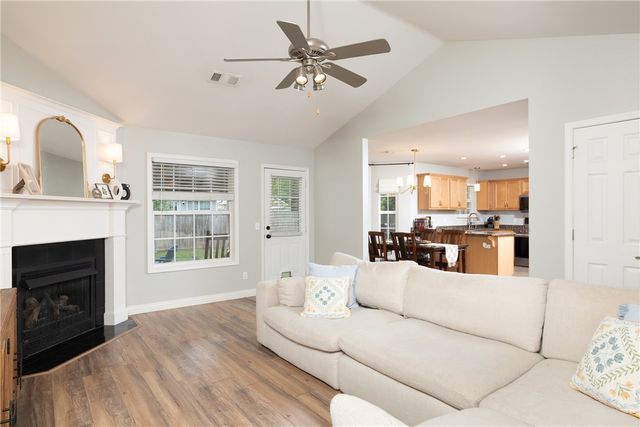 34 Saxony Street, Farmington, AR 72730