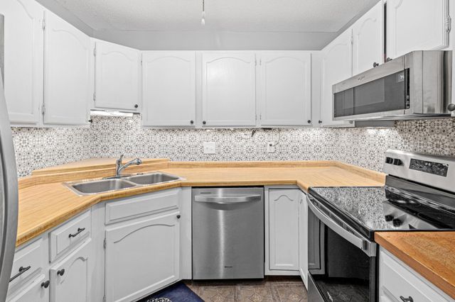 300 Shelard Parkway 303, Saint Louis Park, MN 55426