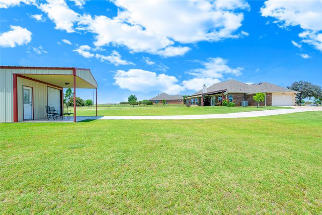 109 Falcons Eye Court, Weatherford, TX 76087
