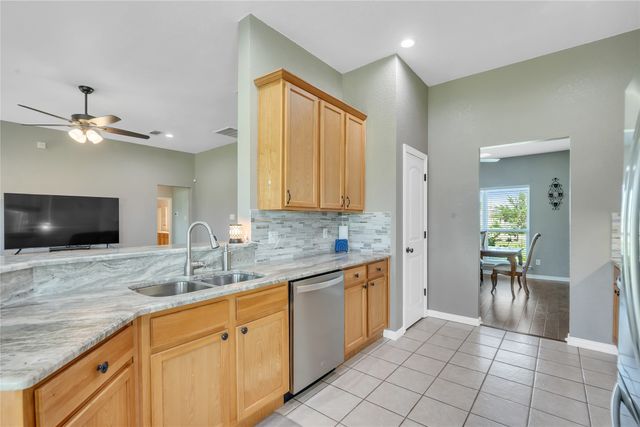 109 Falcons Eye Court, Weatherford, TX 76087