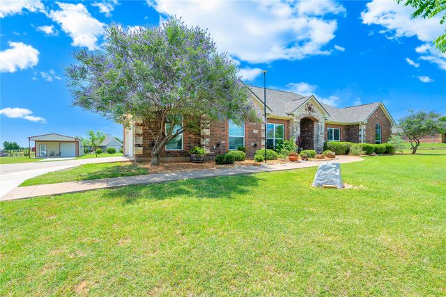 109 Falcons Eye Court, Weatherford, TX 76087