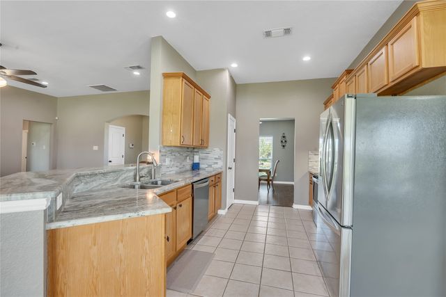 109 Falcons Eye Court, Weatherford, TX 76087