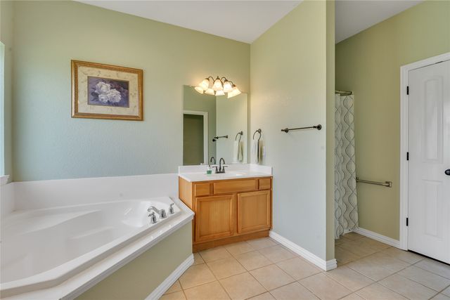 109 Falcons Eye Court, Weatherford, TX 76087