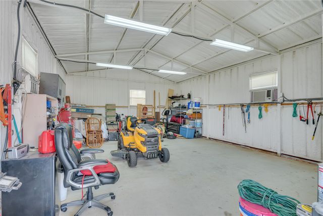 109 Falcons Eye Court, Weatherford, TX 76087