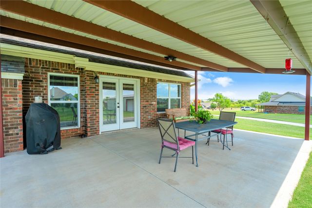 109 Falcons Eye Court, Weatherford, TX 76087