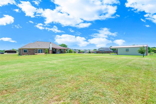 109 Falcons Eye Court, Weatherford, TX 76087