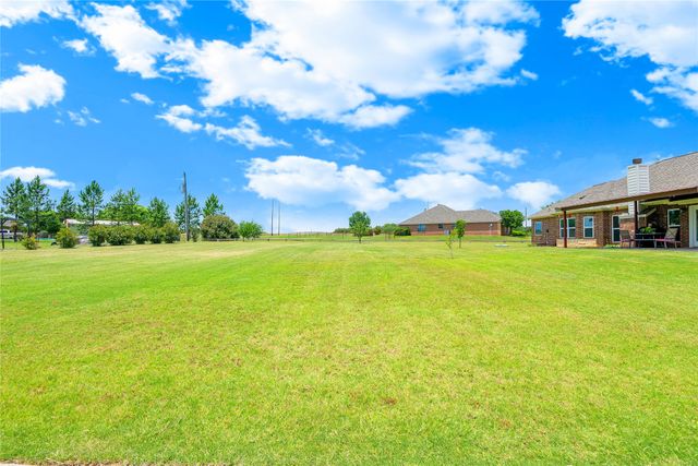 109 Falcons Eye Court, Weatherford, TX 76087