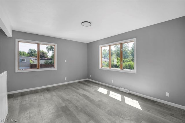 297 Paul Street, Bedford, OH 44146