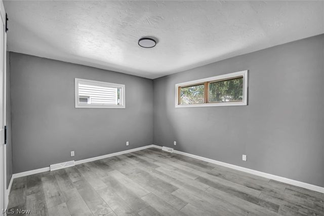 297 Paul Street, Bedford, OH 44146