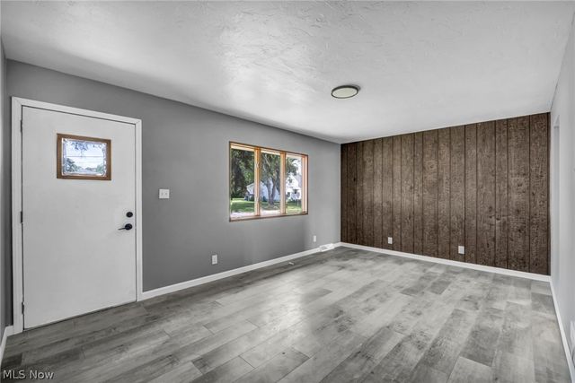 297 Paul Street, Bedford, OH 44146