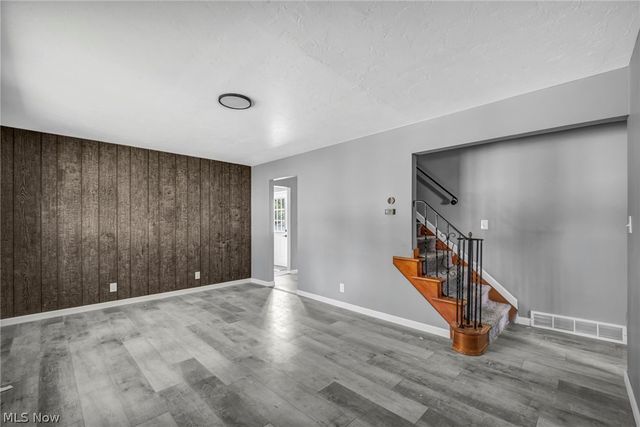 297 Paul Street, Bedford, OH 44146