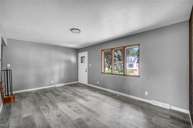 297 Paul Street, Bedford, OH 44146