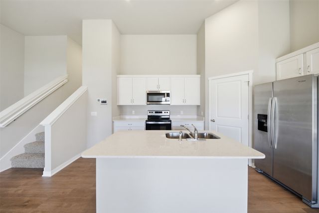 14243 Walnut Meadows Drive, Urbandale, IA 50323