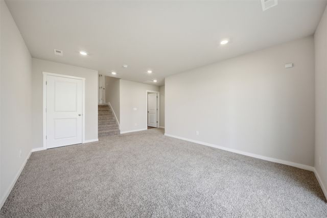 14243 Walnut Meadows Drive, Urbandale, IA 50323